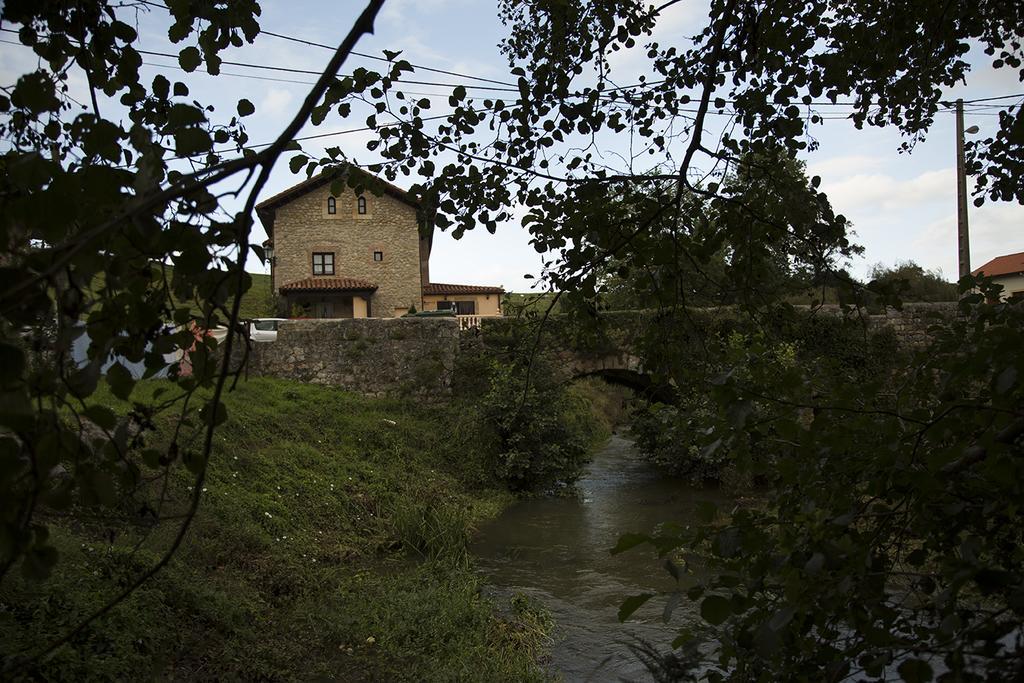 Trisileja En Puente Romano Toñanes Kültér fotó
